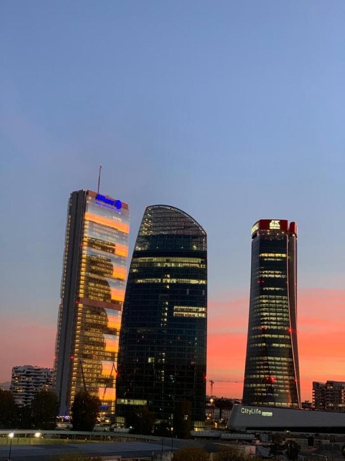 On The Top Floor Watching Citylife And Mico Milano Exterior foto
